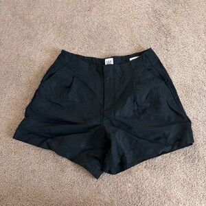 5/$25 Gap Pleated Black Shorts